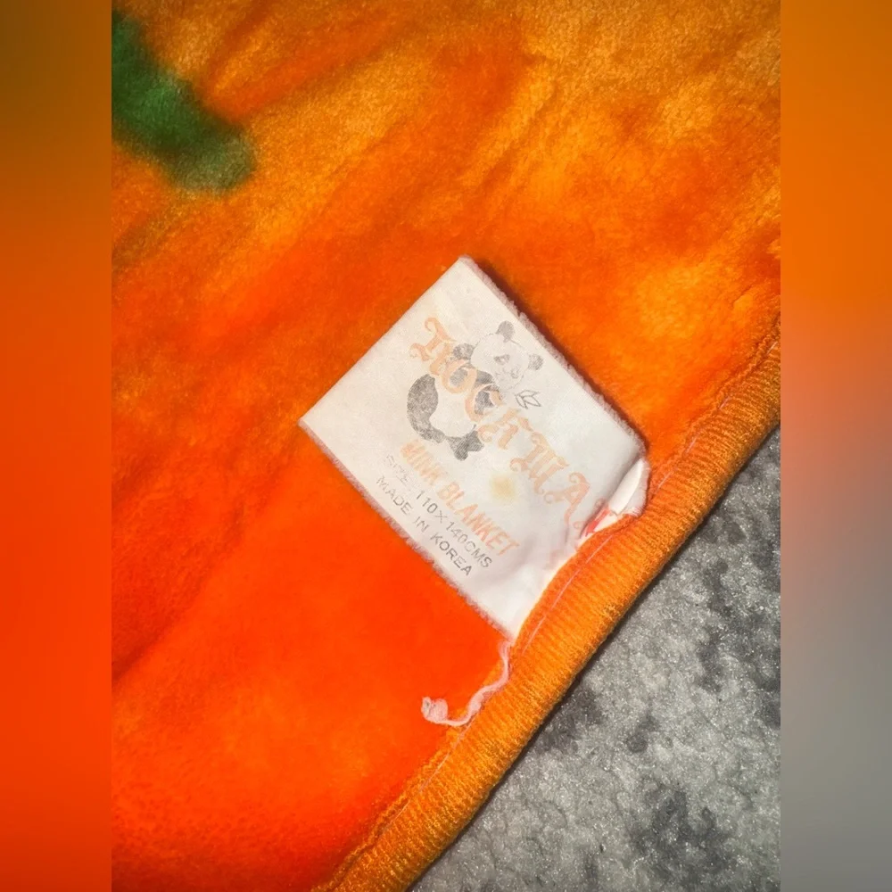 Vintage Baby Mink Orange Boy Kissing Girl Baby Blanket  43”x55”